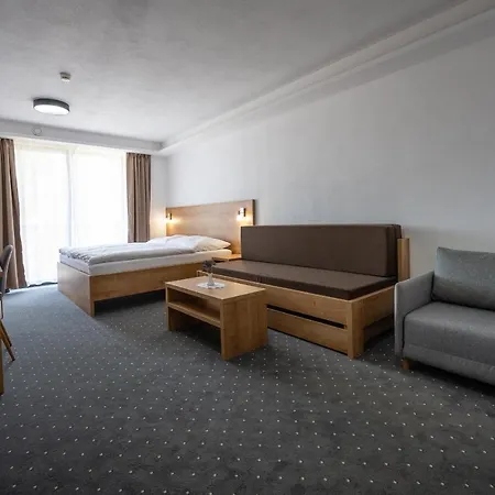 Pensjonat Berg Liptov Pavčina Lehota