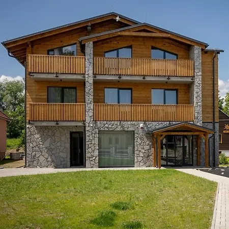 Berg Liptov 게스트하우스 4*